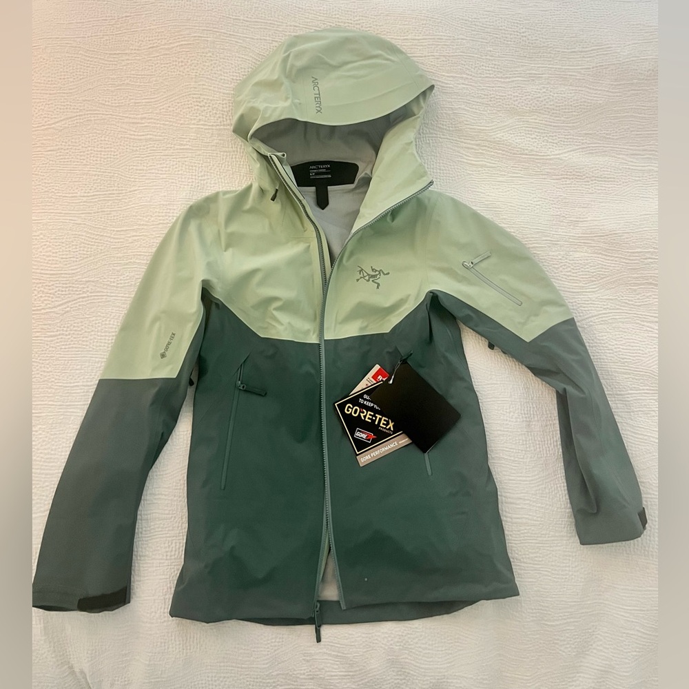 Arc’teryx Women SENTINEL AR JACKET